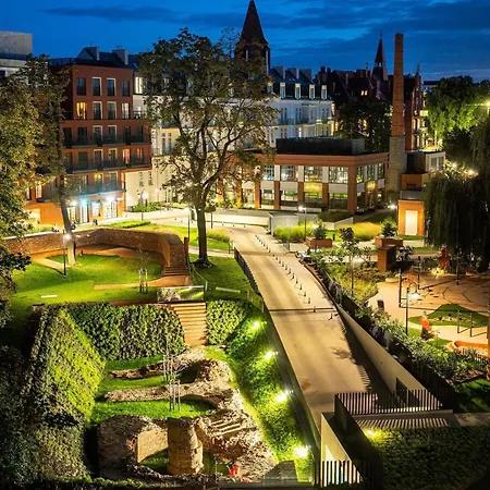 アパート Mieszkanie Stare Bulwar Staromiejski